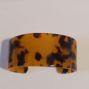 Gorgeous! Tortoise Shell Cuff Bracelet ⚜️
